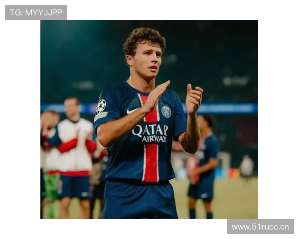 维蒂尼亚表现为何评价两极分化：战术角色与比赛影响力解析