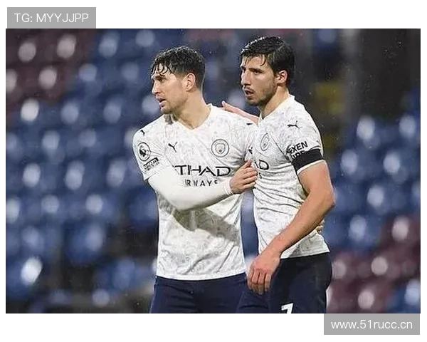 范戴克与鲁本·迪亚斯：体系核心中卫对比分析