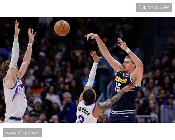 约基奇高位策应制造错位，提升掘金进攻效率